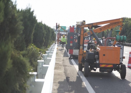 340公里沪杭高速公路护栏将升级为三波护栏