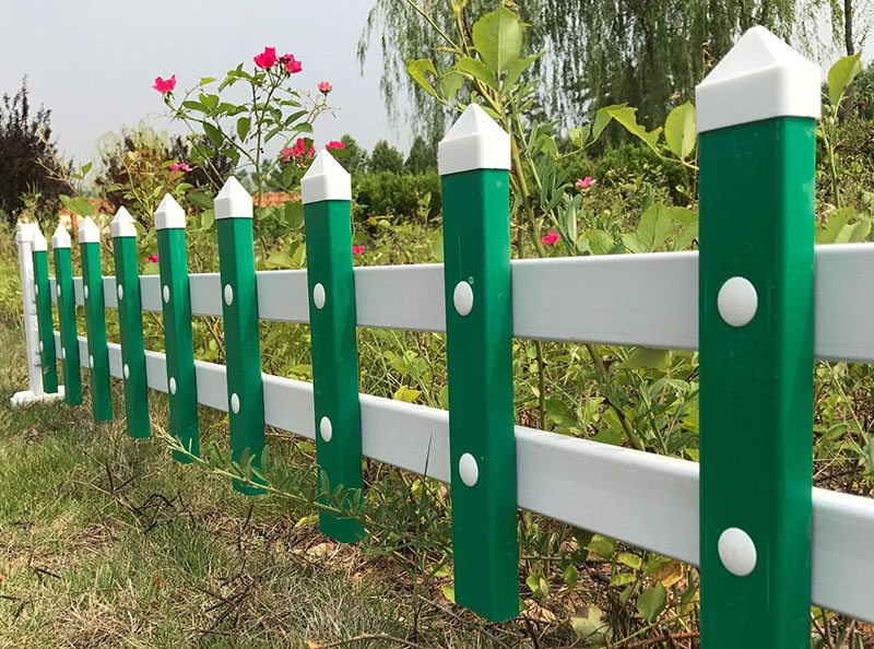 绿化带花圃PVC护栏(图2)