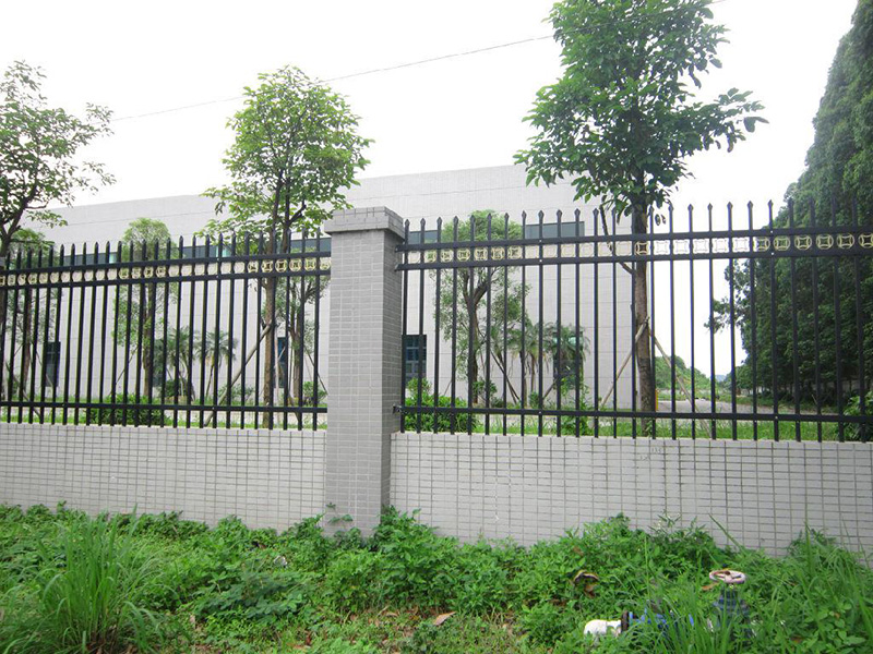 武汉组合式围墙护栏为什么这么受欢迎？它有什么样的优势呢？(图2)